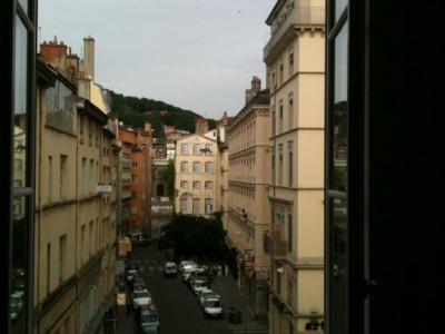 APPARTEMENT T1 A LOUER - LYON 1ER ARRONDISSEMENT - 50,82 m2 - 790 € charges comprises par mois