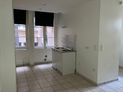 APPARTEMENT T1 A LOUER - LYON 2EME ARRONDISSEMENT - 24.99 m2 - 524,31 € charges comprises par mois