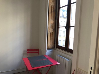 APPARTEMENT T1 A LOUER - LYON 5EME ARRONDISSEMENT - 29,56 m2 - 696,67 € charges comprises par mois