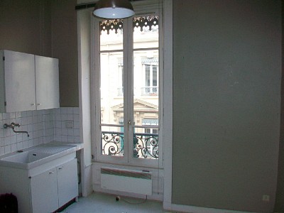 APPARTEMENT T1 A LOUER - LYON 6EME ARRONDISSEMENT - 44,94 m2 - 575 € charges comprises par mois