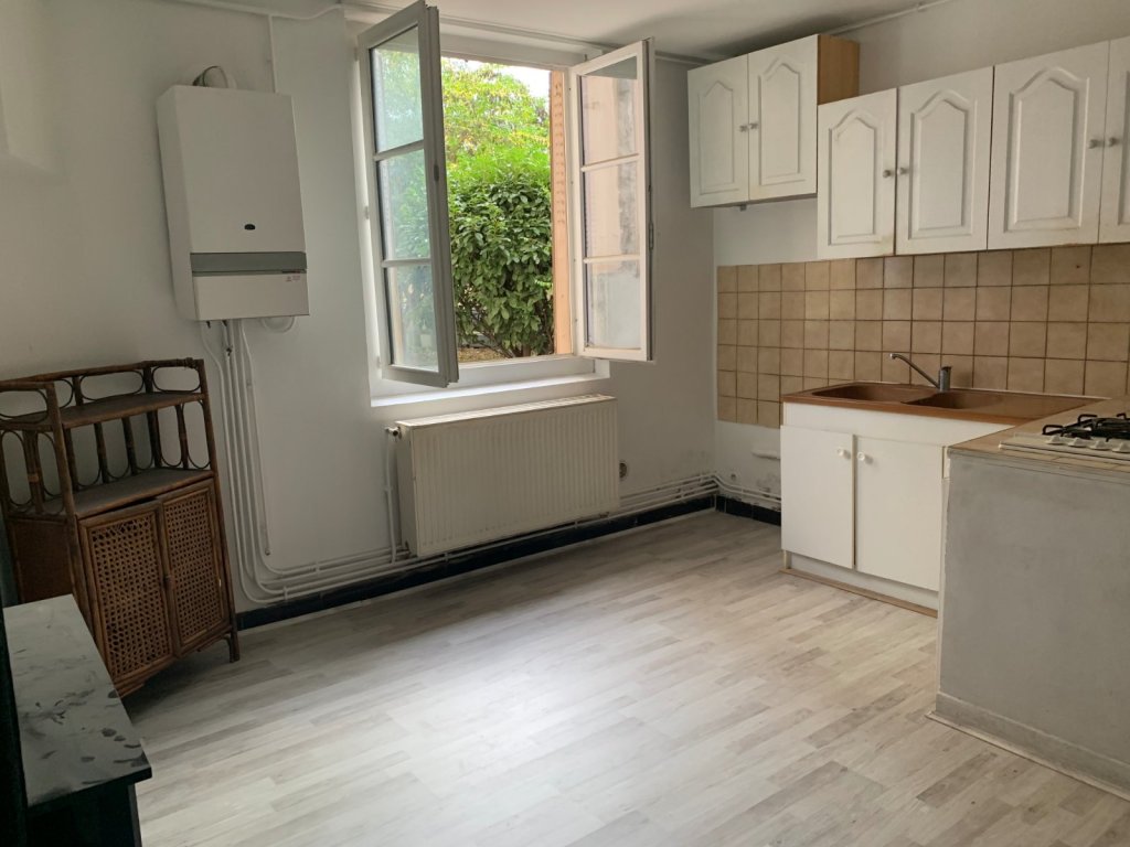 APPARTEMENT T1 A LOUER LYON 7EME ARRONDISSEMENT 35,85 m2 619