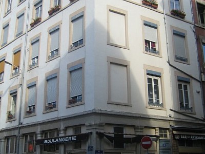 APPARTEMENT T1 A LOUER - LYON 7EME ARRONDISSEMENT - 28,25 m2 - 410 € charges comprises par mois