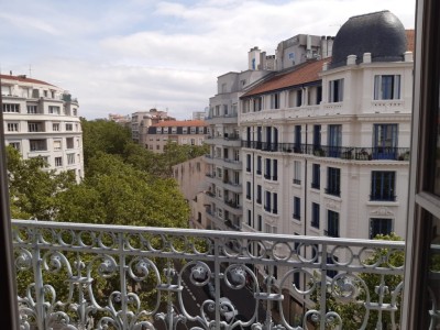 APPARTEMENT T1 A LOUER - LYON 7EME ARRONDISSEMENT - 50,54 m2 - 880 € charges comprises par mois