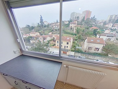 APPARTEMENT T2 A LOUER - CALUIRE ET CUIRE Montessuy-Est - 53 m2 - 859€ charges comprises par mois