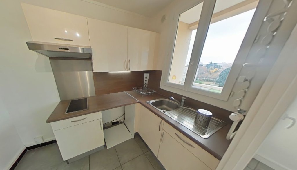 APPARTEMENT T2 A LOUER - CALUIRE ET CUIRE - 39.66 m2 - 634,23 &euro; charges comprises par mois