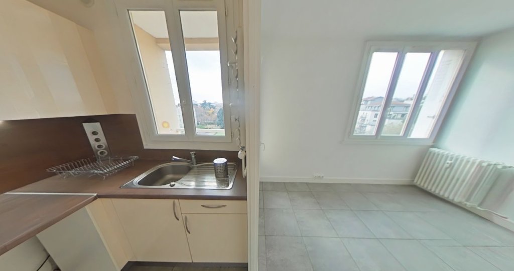 APPARTEMENT T2 A LOUER - CALUIRE ET CUIRE - 39.66 m2 - 634,23 &euro; charges comprises par mois