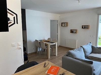 APPARTEMENT T2 A LOUER - CHAMPAGNE AU MONT D OR Contour - 45.26 m2 - 1040€ charges comprises par mois
