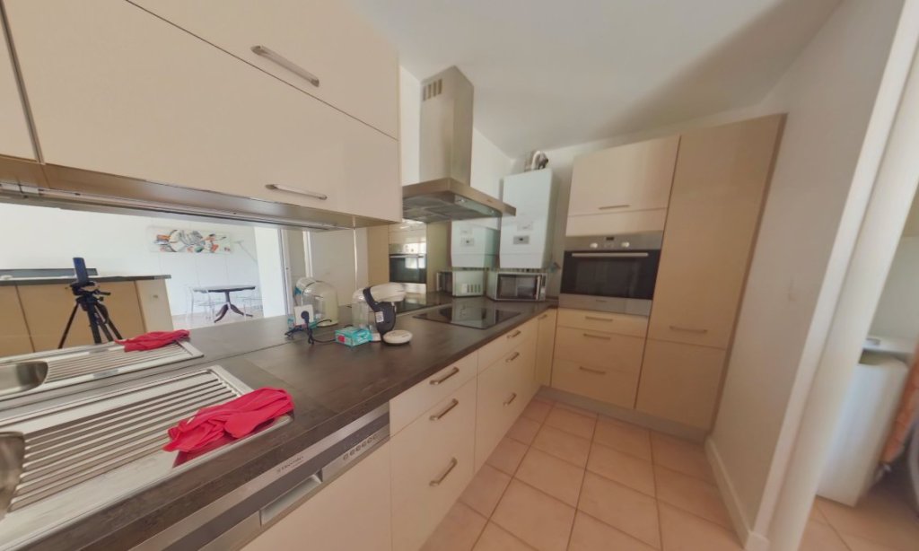 APPARTEMENT T2 A LOUER - CHAMPAGNE AU MONT D OR Centre - 70.07 m2 - 1 180 &euro; charges comprises par mois