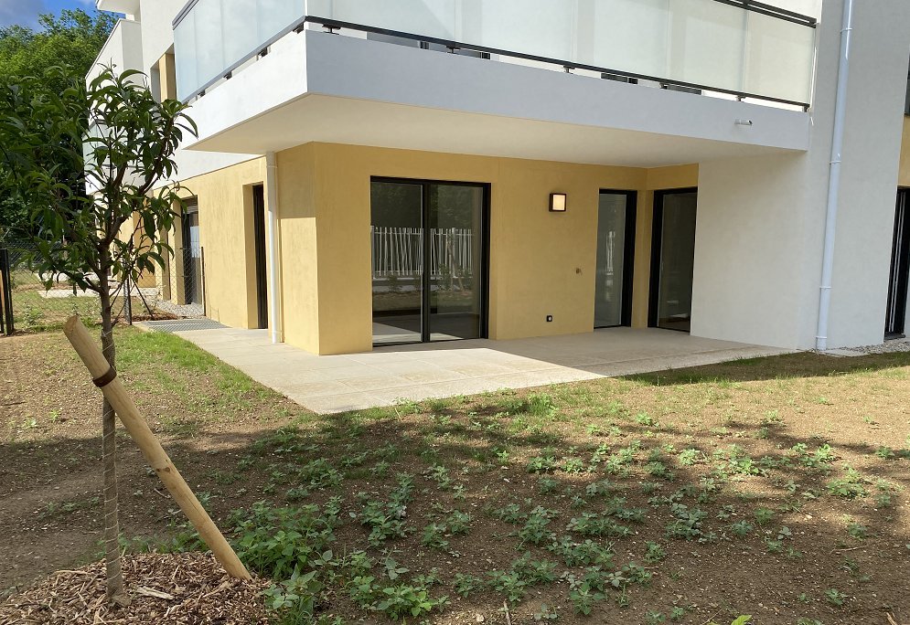 APPARTEMENT T2 A LOUER - CHARBONNIERES LES BAINS - 44.21 m2 - 673�&euro; charges comprises par mois