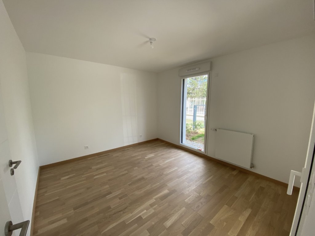 APPARTEMENT T2 A LOUER - CHARBONNIERES LES BAINS - 44.21 m2 - 673�&euro; charges comprises par mois