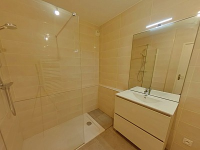 APPARTEMENT T2 A LOUER - COLLONGES AU MONT D OR - 50.6 m2 - 855 € charges comprises par mois