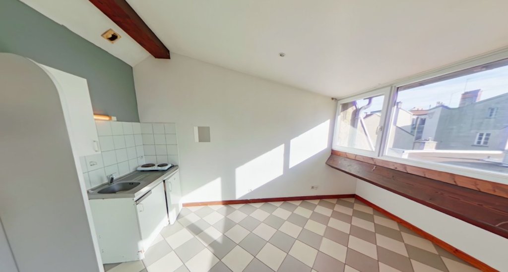 APPARTEMENT T2 A LOUER - LYON 1ER ARRONDISSEMENT Terreaux-Bat-d-Argent - 26.93 m2 - 590�&euro; charges comprises par mois