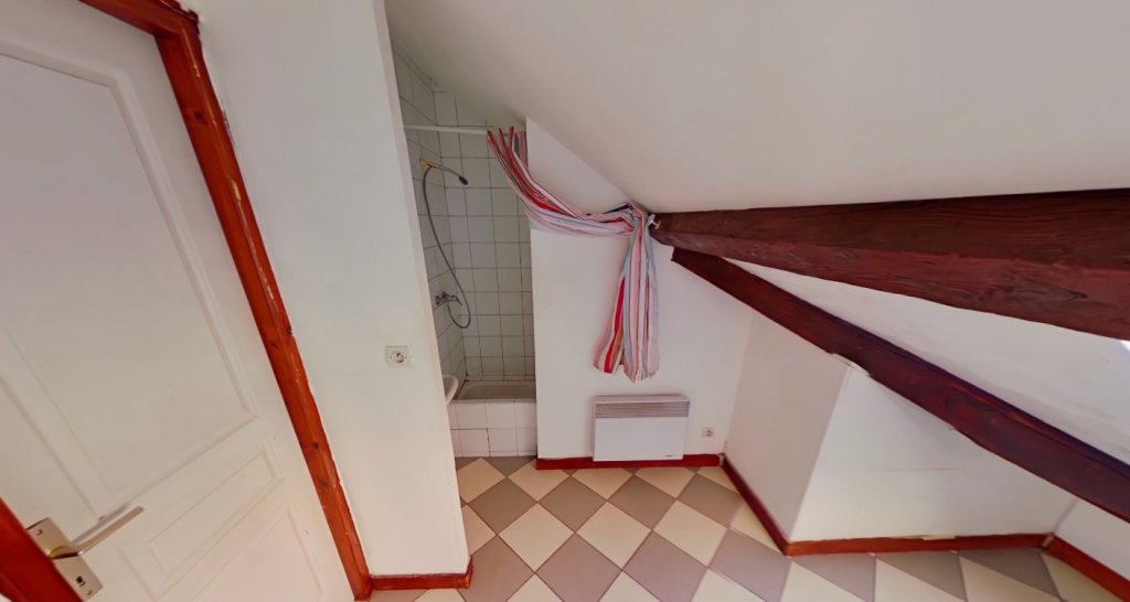 APPARTEMENT T2 A LOUER - LYON 1ER ARRONDISSEMENT Terreaux-Bat-d-Argent - 26.93 m2 - 590�&euro; charges comprises par mois