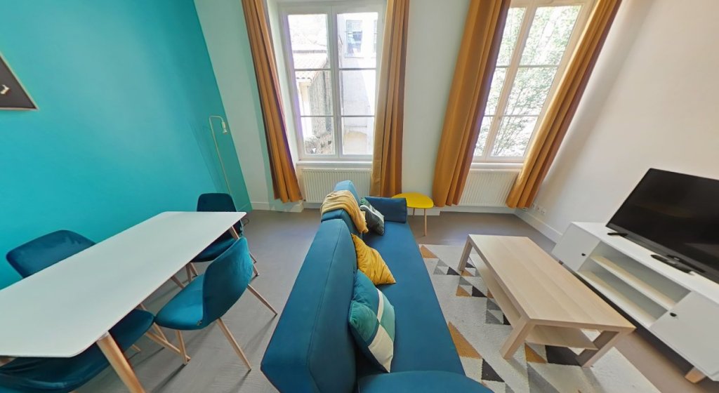 APPARTEMENT T2 A LOUER - LYON 1ER ARRONDISSEMENT Capucins-Griffon - 47.37 m2 - 958,03 &euro; charges comprises par mois