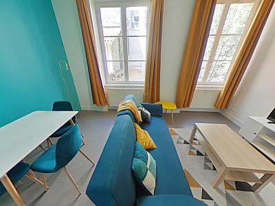 APPARTEMENT T2 A LOUER - LYON 1ER ARRONDISSEMENT Capucins-Griffon - 47.37 m2 - 958,03 € charges comprises par mois