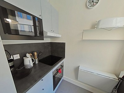 APPARTEMENT T2 A LOUER - LYON 1ER ARRONDISSEMENT Capucins-Griffon - 47.37 m2 - 958,03 € charges comprises par mois
