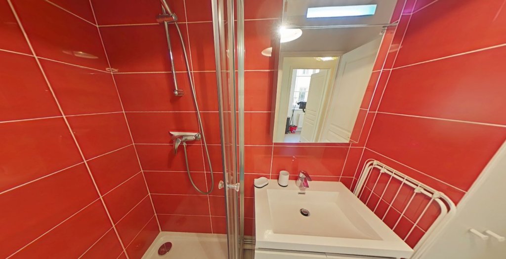 APPARTEMENT T2 A LOUER - LYON 1ER ARRONDISSEMENT Capucins-Griffon - 47.37 m2 - 958,03 &euro; charges comprises par mois
