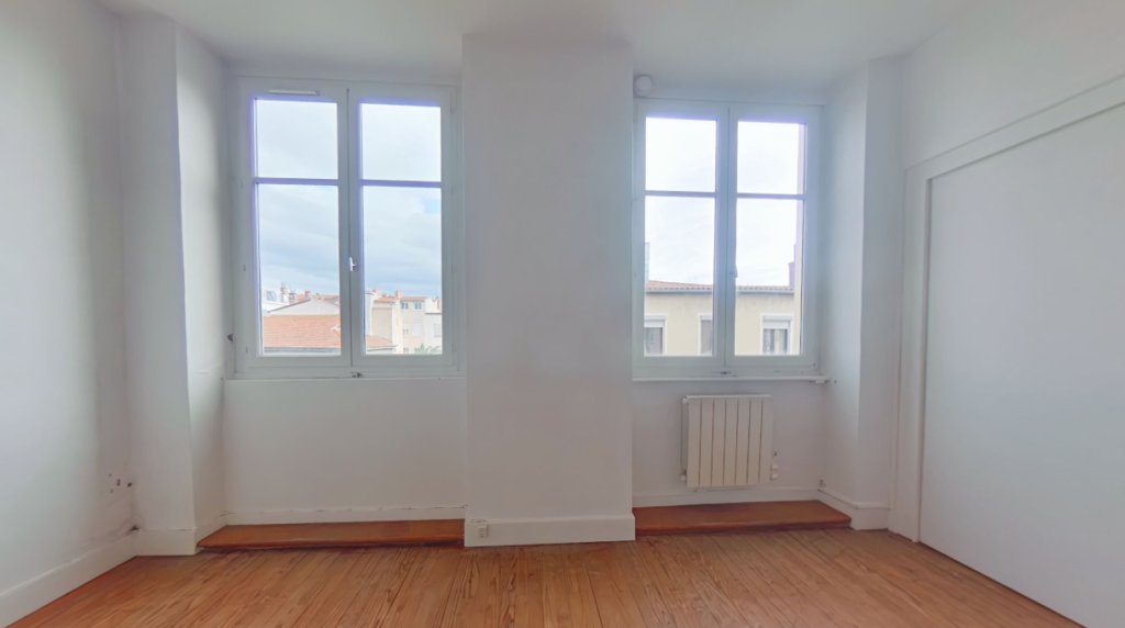 APPARTEMENT T2 A LOUER - LYON 1ER ARRONDISSEMENT Normale-Chartreux - 38.31 m2 - 625 &euro; charges comprises par mois