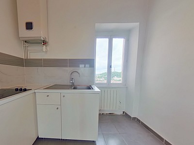 APPARTEMENT T2 A LOUER - LYON 1ER ARRONDISSEMENT Normale-Chartreux - 38.31 m2 - 625 &euro; charges comprises par mois