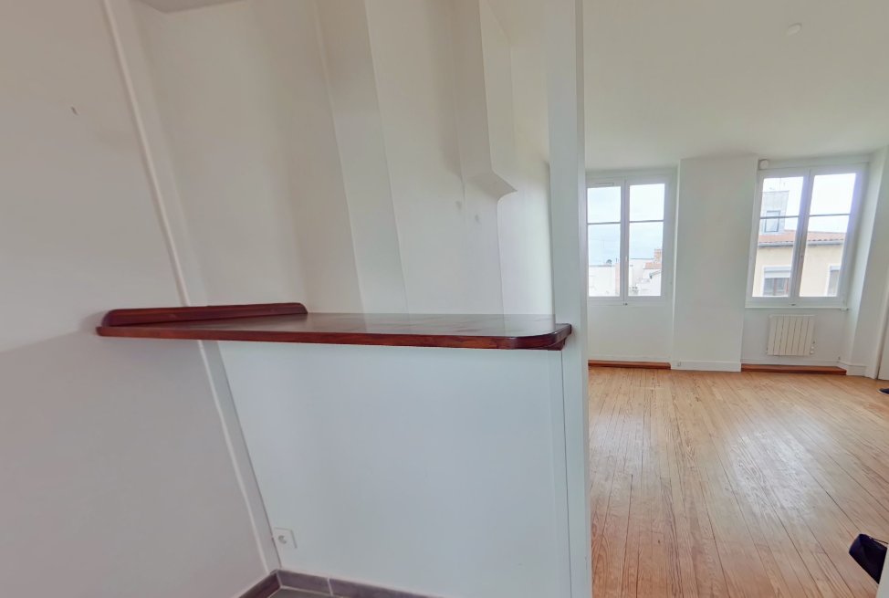 APPARTEMENT T2 A LOUER - LYON 1ER ARRONDISSEMENT Normale-Chartreux - 38.31 m2 - 625 &euro; charges comprises par mois