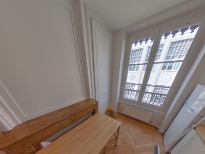 APPARTEMENT T2 A LOUER - LYON 2EME ARRONDISSEMENT AINAY - 68.39 m2 - 1345 € charges comprises par mois