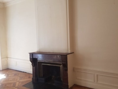 APPARTEMENT T2 A LOUER - LYON 2EME ARRONDISSEMENT AINAY - 66.07 m2 - 847 € charges comprises par mois