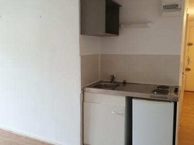 APPARTEMENT T2 A LOUER - LYON 2EME ARRONDISSEMENT - 29,02 m2 - 753,34 € charges comprises par mois
