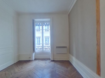 APPARTEMENT T2 A LOUER - LYON 2EME ARRONDISSEMENT - 57,34 m2 - 795 € charges comprises par mois