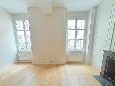 APPARTEMENT T2 A LOUER - LYON 2EME ARRONDISSEMENT Gailleton-A. Comte - 57.38 m2 - 880€ charges comprises par mois