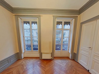 APPARTEMENT T2 A LOUER - LYON 2EME ARRONDISSEMENT Bellecour-Sala - 66.07 m2 - 915€ charges comprises par mois