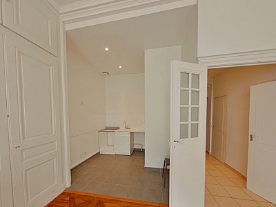APPARTEMENT T2 A LOUER - LYON 2EME ARRONDISSEMENT Bellecour-a Gourjus - 40.37 m2 - 840€ charges comprises par mois