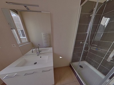 APPARTEMENT T2 A LOUER - LYON 2EME ARRONDISSEMENT Gailleton-A. Comte - 73.17 m2 - 970€ charges comprises par mois