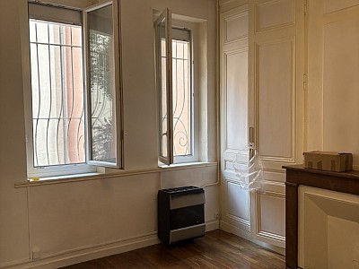 APPARTEMENT T2 A LOUER - LYON 2EME ARRONDISSEMENT Merciere-Grolee - 71.7 m2 - 1149,26€ charges comprises par mois