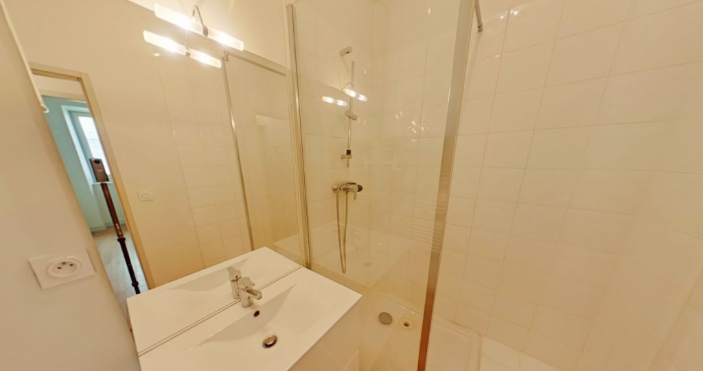 APPARTEMENT T2 A LOUER - LYON 2EME ARRONDISSEMENT Bellecour-a Gourjus - 36.97 m2 - 685�&euro; charges comprises par mois