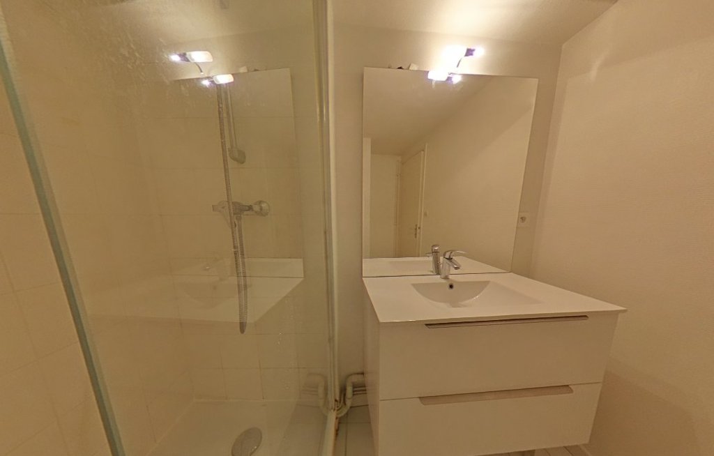 APPARTEMENT T2 A LOUER - LYON 2EME ARRONDISSEMENT Bellecour-a Gourjus - 37.34 m2 - 790�&euro; charges comprises par mois