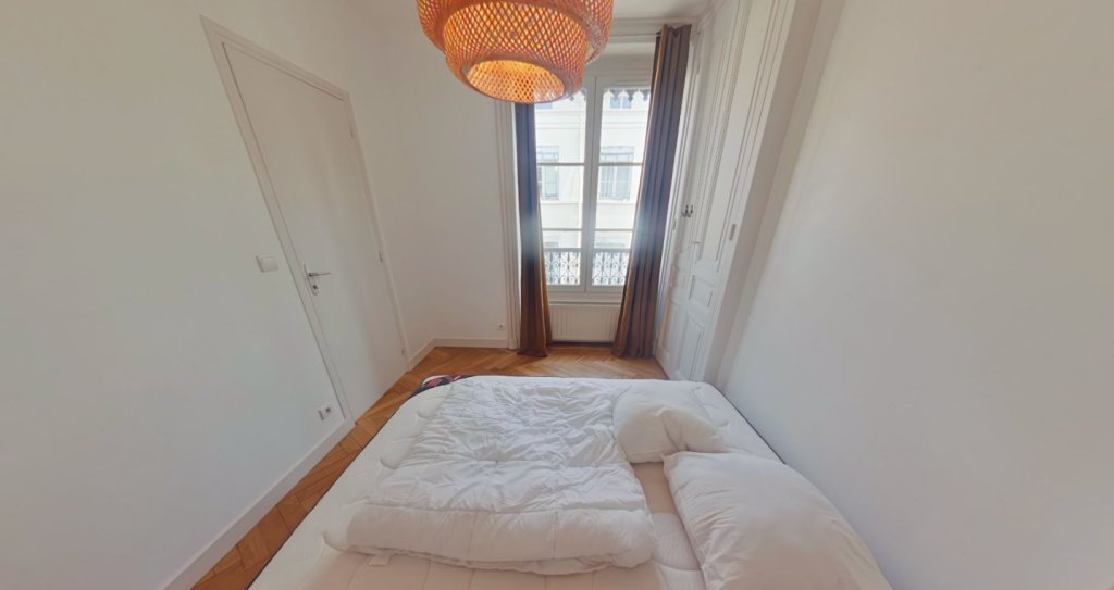 APPARTEMENT T2 A LOUER - LYON 2EME ARRONDISSEMENT Ampere-Ainay - 68.39 m2 - 1�395�&euro; charges comprises par mois