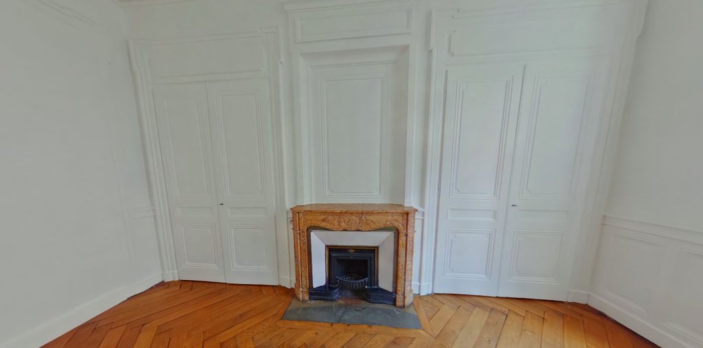 APPARTEMENT T2 A LOUER - LYON 2EME ARRONDISSEMENT Ampere-Ainay - 85.71 m2 - 1�536�&euro; charges comprises par mois