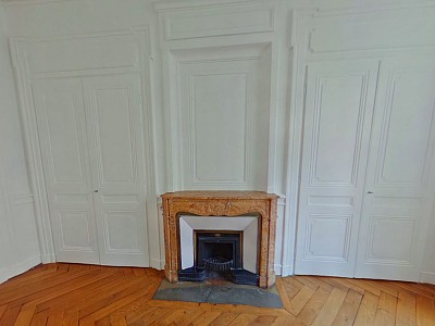 APPARTEMENT T2 A LOUER - LYON 2EME ARRONDISSEMENT Ampere-Ainay - 85.71 m2 - 1 536 € charges comprises par mois