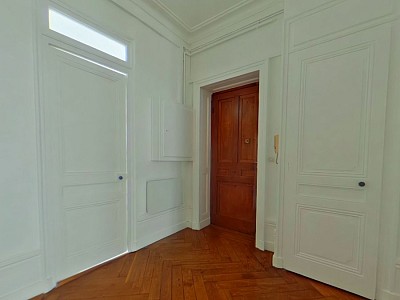 APPARTEMENT T2 A LOUER - LYON 2EME ARRONDISSEMENT Ampere-Ainay - 85.71 m2 - 1 536 € charges comprises par mois