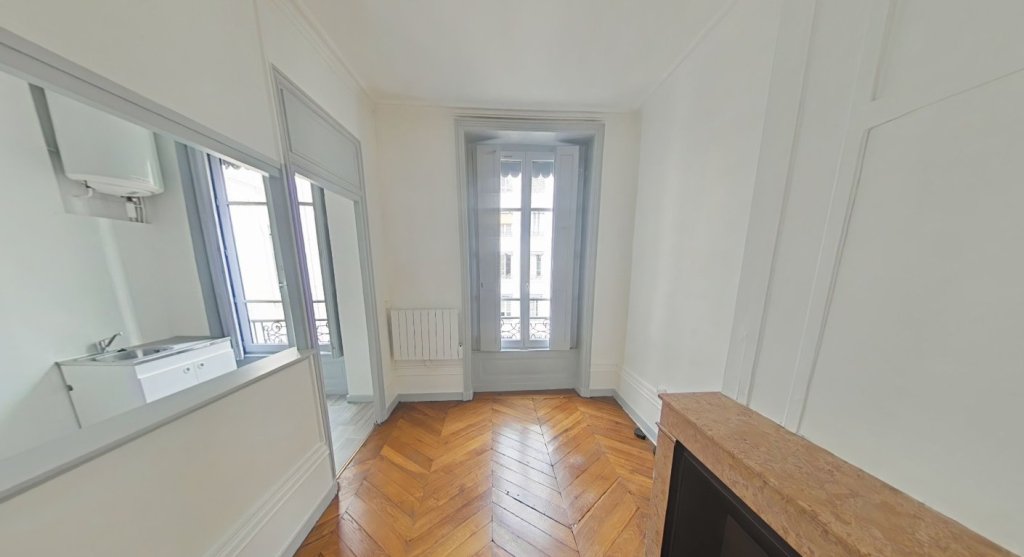 APPARTEMENT T2 A LOUER - LYON 2EME ARRONDISSEMENT Carnot-Charite - 41.25 m2 - 760�&euro; charges comprises par mois