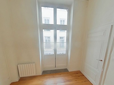 APPARTEMENT T2 A LOUER - LYON 2EME ARRONDISSEMENT Bellecour-a Gourjus - 41.34 m2 - 851 &euro; charges comprises par mois