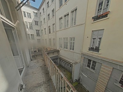 APPARTEMENT T2 A LOUER - LYON 2EME ARRONDISSEMENT Bellecour-a Gourjus - 41.34 m2 - 851 &euro; charges comprises par mois