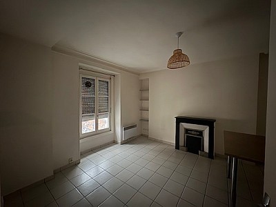 APPARTEMENT T2 A LOUER - LYON 2EME ARRONDISSEMENT Merciere-Grolee - 37.46 m2 - 750 &euro; charges comprises par mois