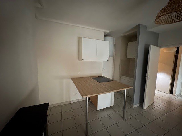 APPARTEMENT T2 A LOUER - LYON 2EME ARRONDISSEMENT Merciere-Grolee - 37.46 m2 - 750 &euro; charges comprises par mois