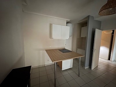 APPARTEMENT T2 A LOUER - LYON 2EME ARRONDISSEMENT Merciere-Grolee - 37.46 m2 - 750 &euro; charges comprises par mois
