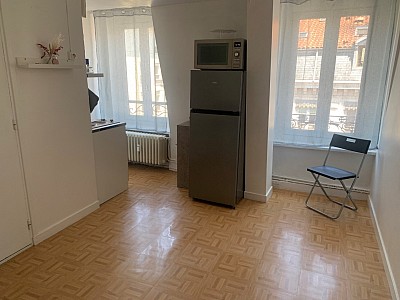 APPARTEMENT T2 A LOUER - LYON 2EME ARRONDISSEMENT La Bourse-Grenette - 21.82 m2 - 695 € charges comprises par mois