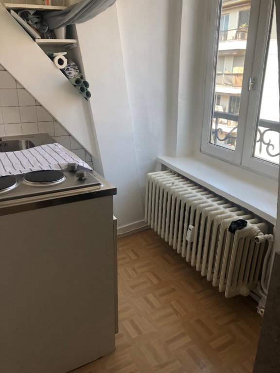 APPARTEMENT T2 A LOUER - LYON 2EME ARRONDISSEMENT La Bourse-Grenette - 21.82 m2 - 695 &euro; charges comprises par mois