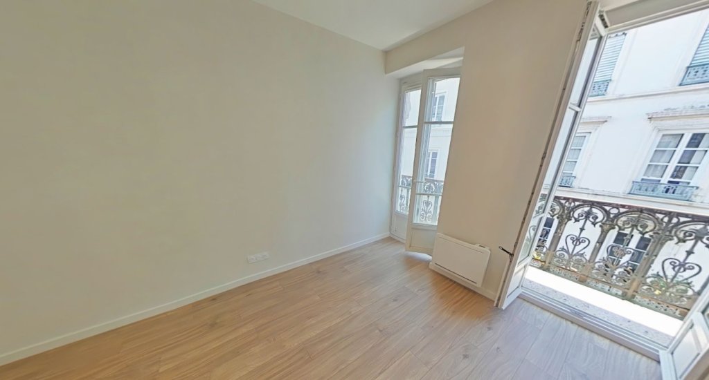 APPARTEMENT T2 A LOUER - LYON 2EME ARRONDISSEMENT Gailleton-A. Comte - 52.16 m2 - 1 104 &euro; charges comprises par mois