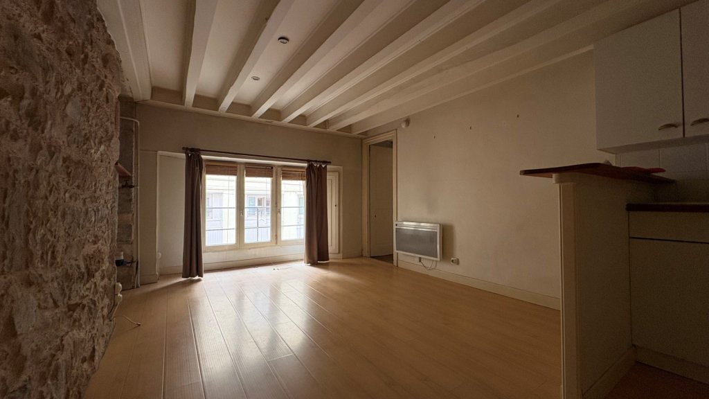 APPARTEMENT T2 A LOUER - LYON 2EME ARRONDISSEMENT Gailleton-A. Comte - 32.17 m2 - 575 &euro; charges comprises par mois