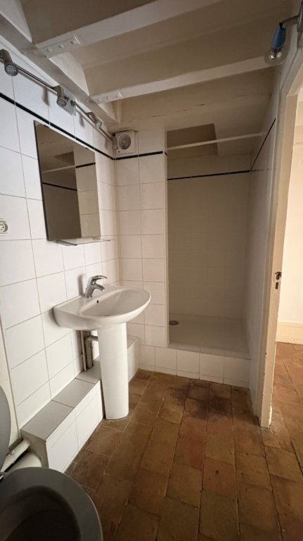 APPARTEMENT T2 A LOUER - LYON 2EME ARRONDISSEMENT Gailleton-A. Comte - 32.17 m2 - 575 &euro; charges comprises par mois